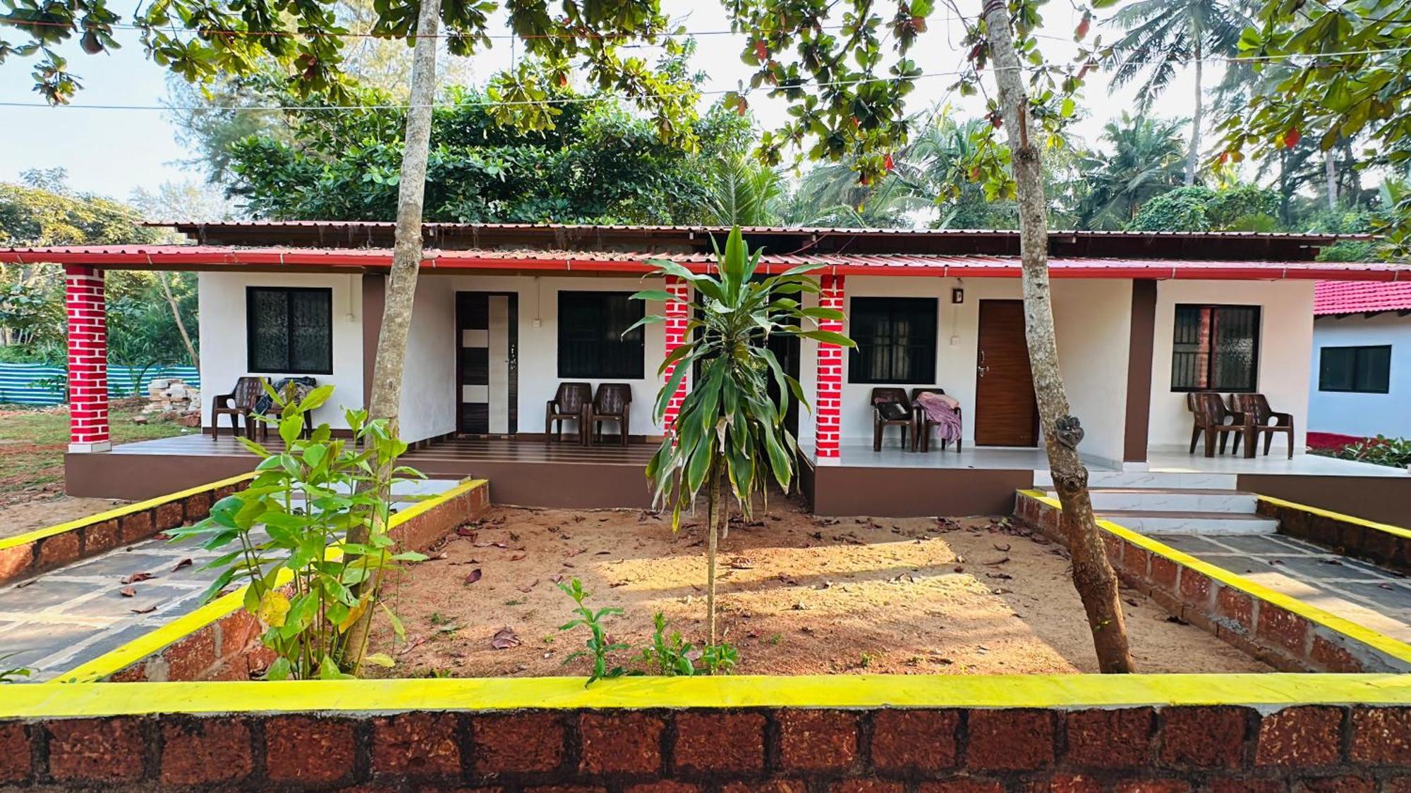 White Sand Beach Stay Resort Kumta Eksteriør billede